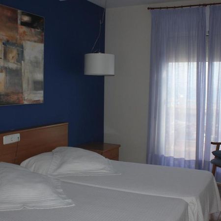 Hotel Roca Plana L'Ampolla Szoba fotó